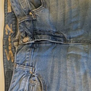 SEVEN 7 SIZE 8 SLIM LARGE HOLED JEANS